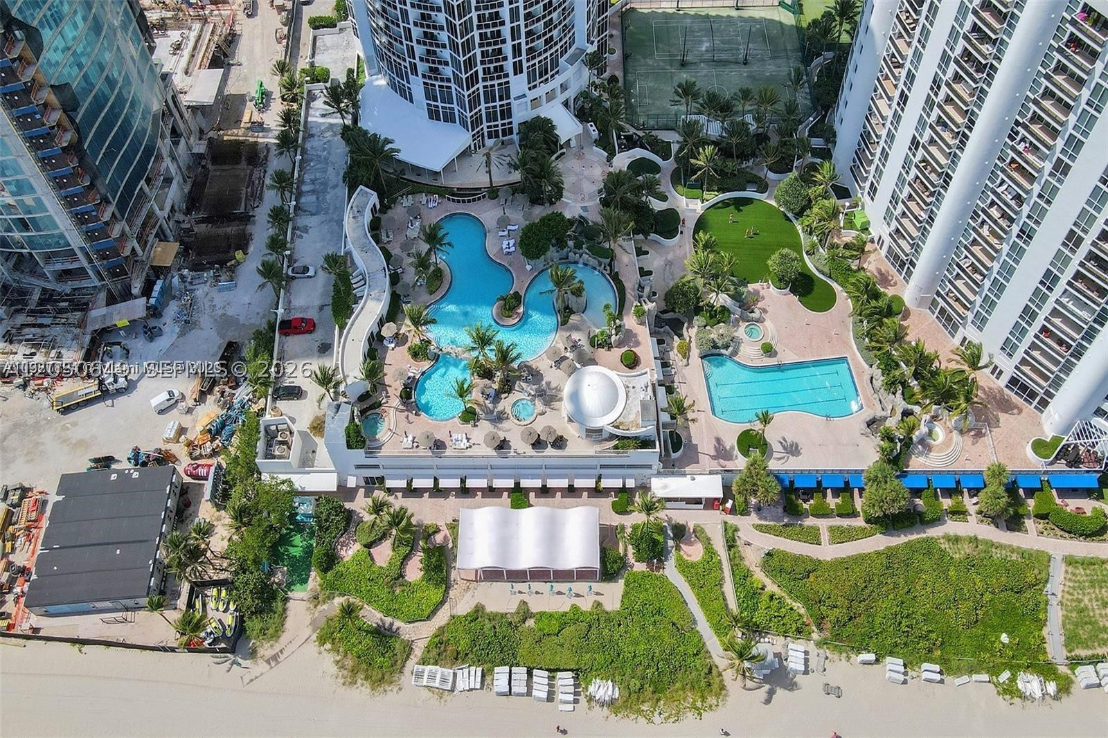 TRUMP INTERNATIONAL SONES - Residential