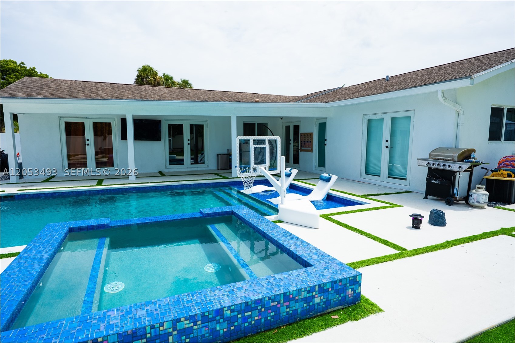PALM BEACH FARMS CO 10 - Residential