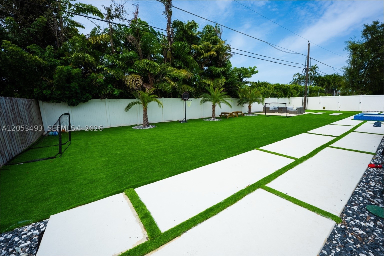 PALM BEACH FARMS CO 10 - Residential