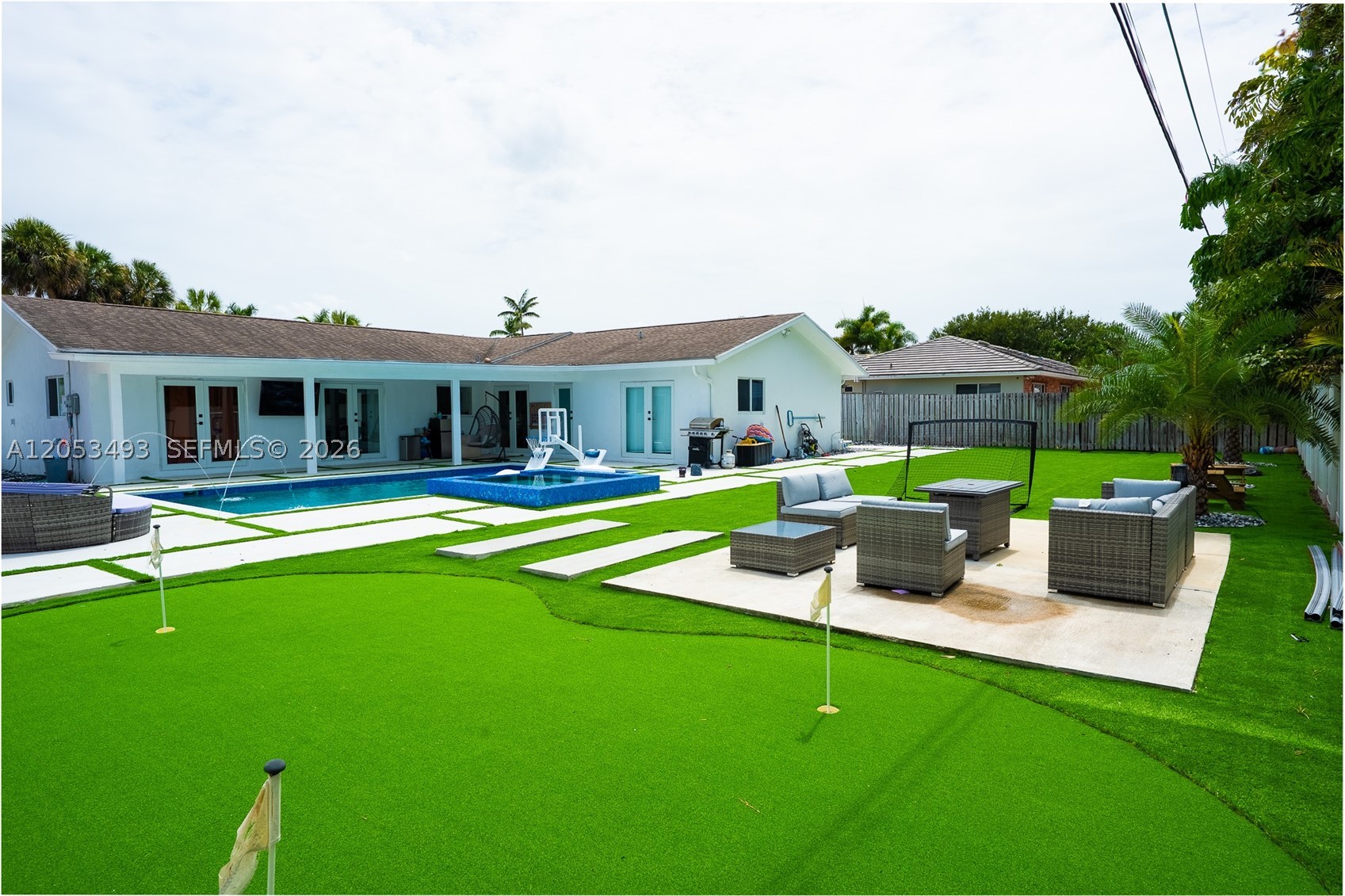 PALM BEACH FARMS CO 10 - Residential