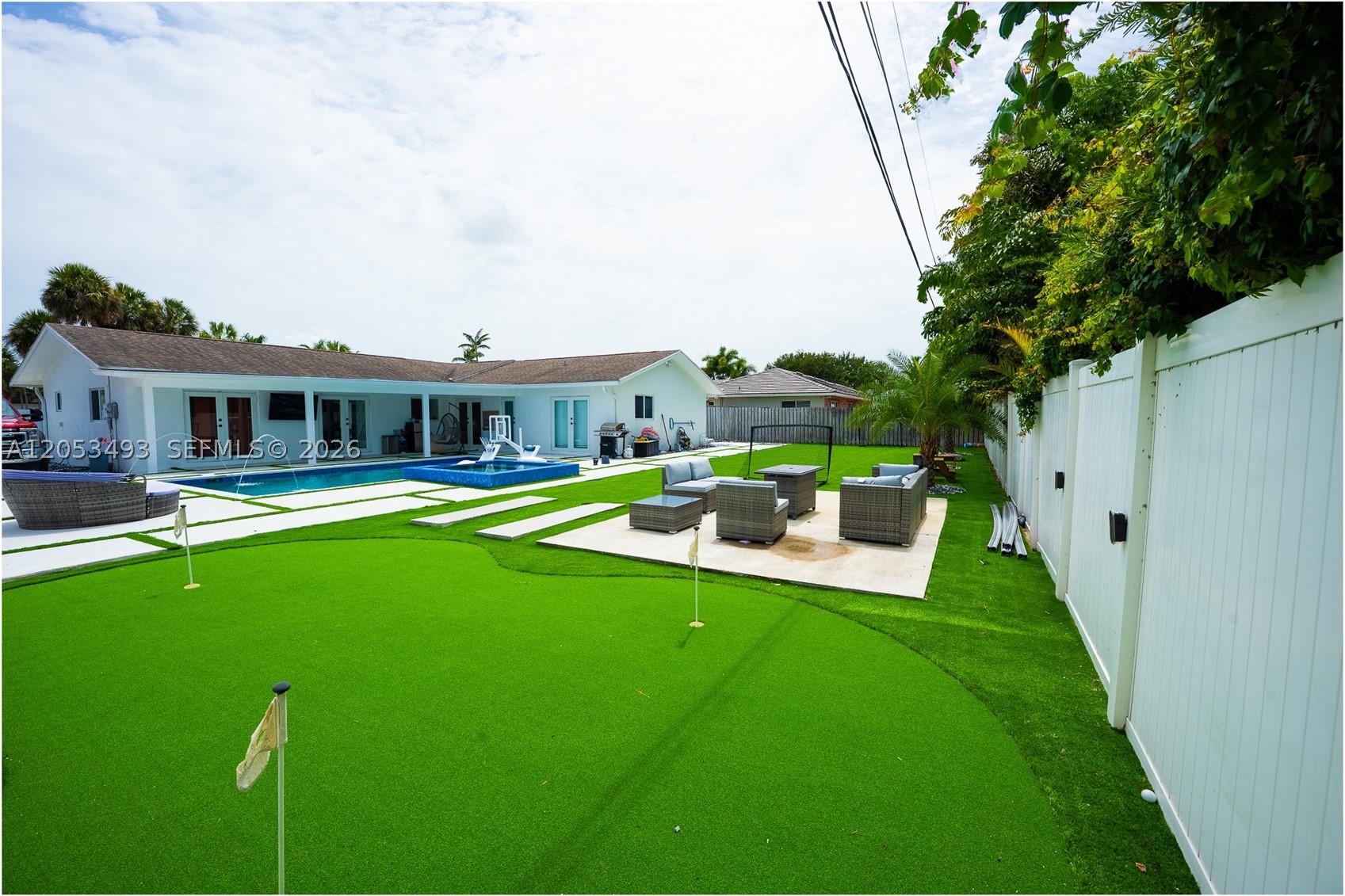 PALM BEACH FARMS CO 10 - Residential