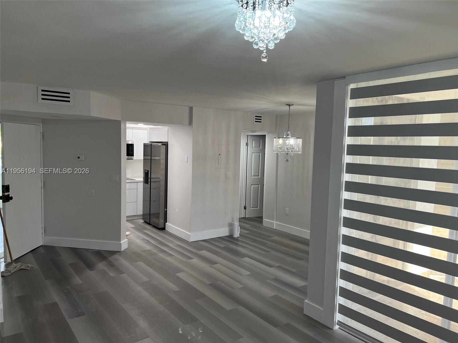 Spacious completely renovated 1 Bed 1 Bath in Verabella Falls with a very nice balcony, Washer & Dryer inside the unit, , community pool, gated community, security. Perfect location close to Parks, Restaurants, Shopping Centers, Hospital etc. Pets are allowed 20 lbs. Tenant occupied. Unit will be available April 1. Text listing agent. I speak Spanish too.