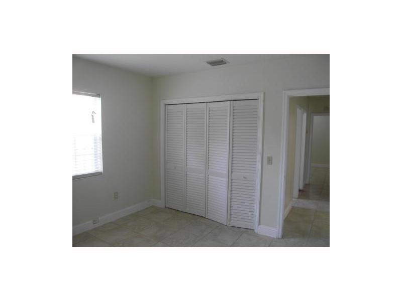 3 54 41 KENILWORTH - Residential Lease