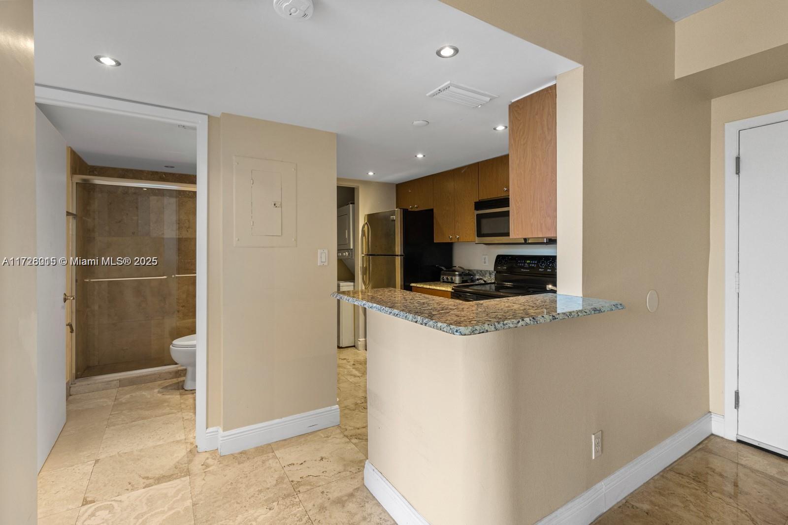 BRICKELL KEY - Residential Lease