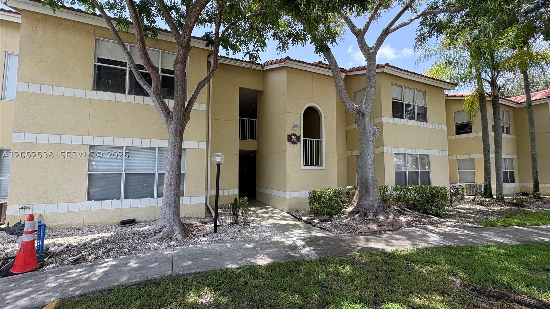 ISLES AT LAGO MAR CONDO - Residential Lease