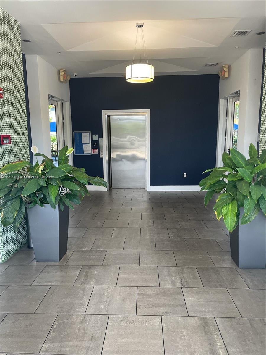 SKYLOFTS CONDO - Residential Lease