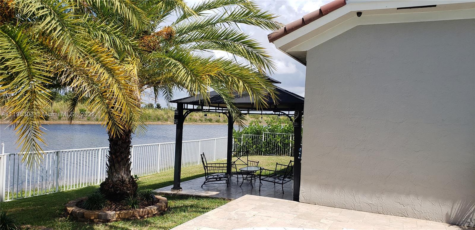 SUNSET LAKES PLAT TWO - Residential
