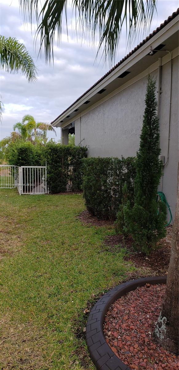 SUNSET LAKES PLAT TWO - Residential
