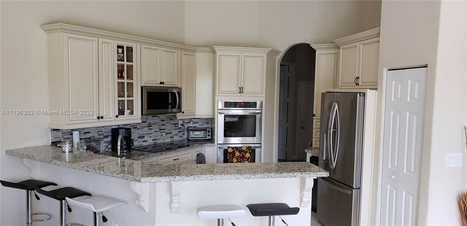 SUNSET LAKES PLAT TWO - Residential