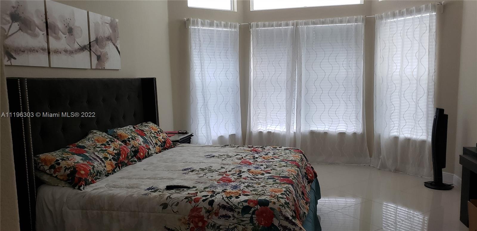 SUNSET LAKES PLAT TWO - Residential