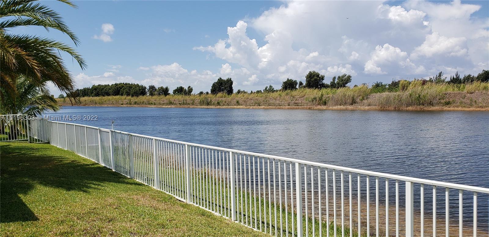 SUNSET LAKES PLAT TWO - Residential