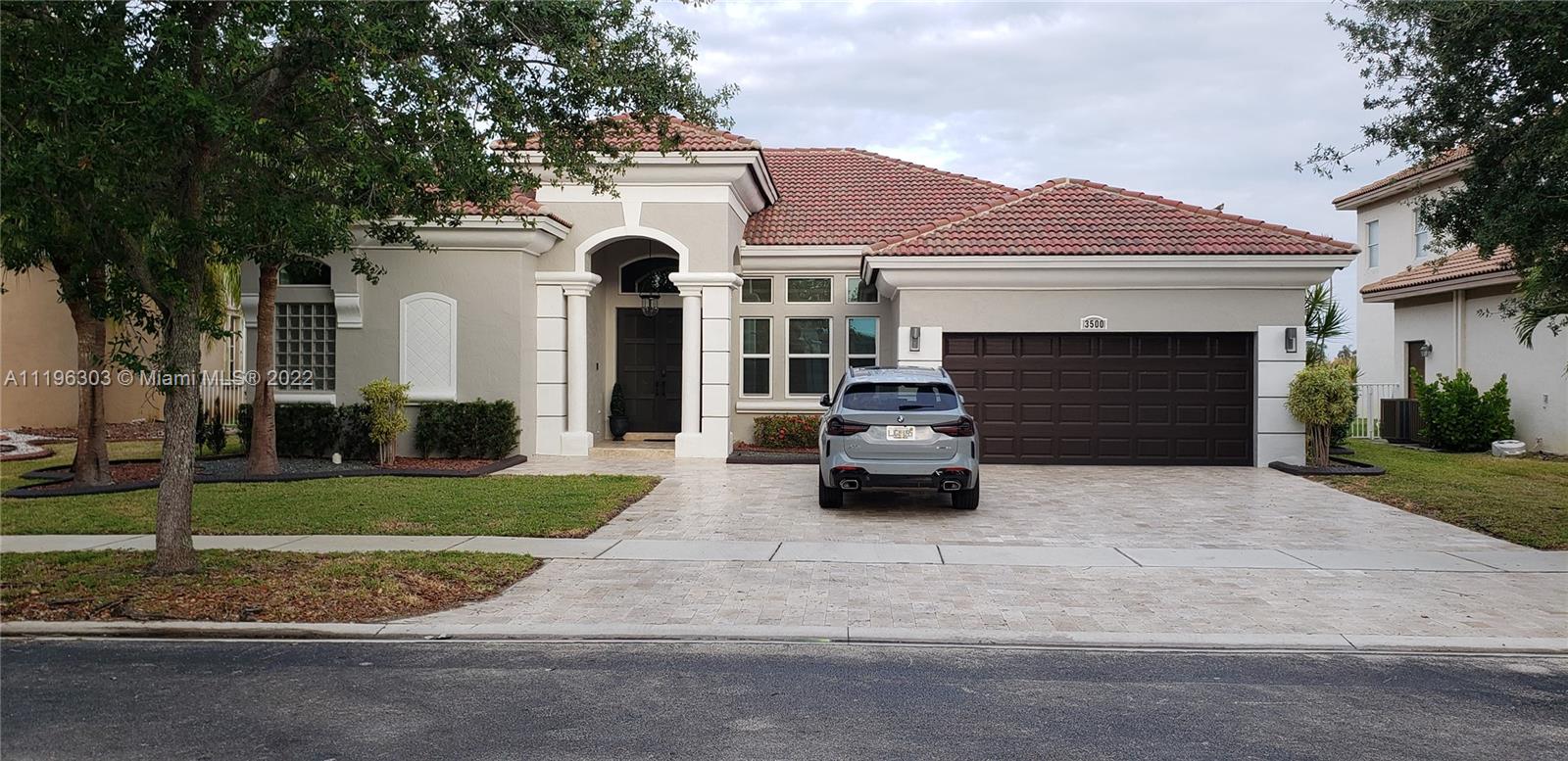 GORGEOUS 5 BED 3 FULL BATH HOME. FEATURES UPDATED KITCHEN, PORCELAIN TILE, CROWN MOLDING, FULLY REMODELED BACKYARD AREA WITH POOL, GAZEBO, FRIDGE, ICE MAKER, SINK AND ALFRESCO STAINLESS GRILL WITH 2 BURNERS. IMPACT WINDOWS THRU THE WHOLE HOUSE AS WELL AS SLIDING AND FRONT DOORS. ELEGANT ACCENTS, FIXTURES & PAINT. DRIVEWAY PARKS 3 CARS PLUS 2 CAR GARAGE. CLOSE TO GREAT SCHOOLS, RESTAURANTS AND MALLS. WITH 5 BEDROOMS THIS HOUSE IS GREAT FOR THE WHOLE FAMILY AND GUESTS, READY TO MOVE. PLEASE NOTE THAT THIS IS THE RUBENS MODEL WITH A TOTAL AREA OF 3,270 SQUARE FEET. MUST SEE!