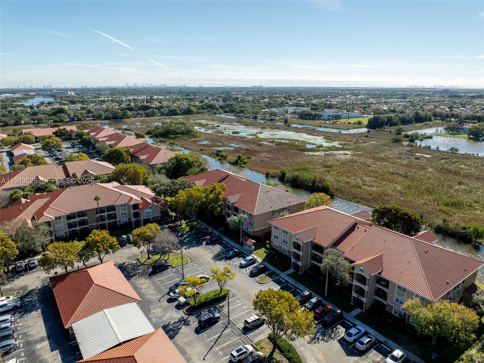 MARQUESA CONDO - Residential