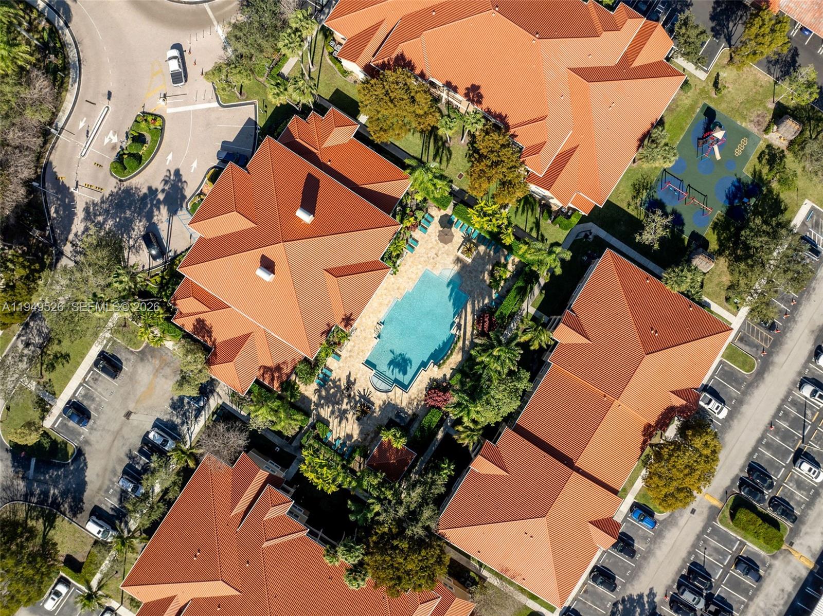MARQUESA CONDO - Residential