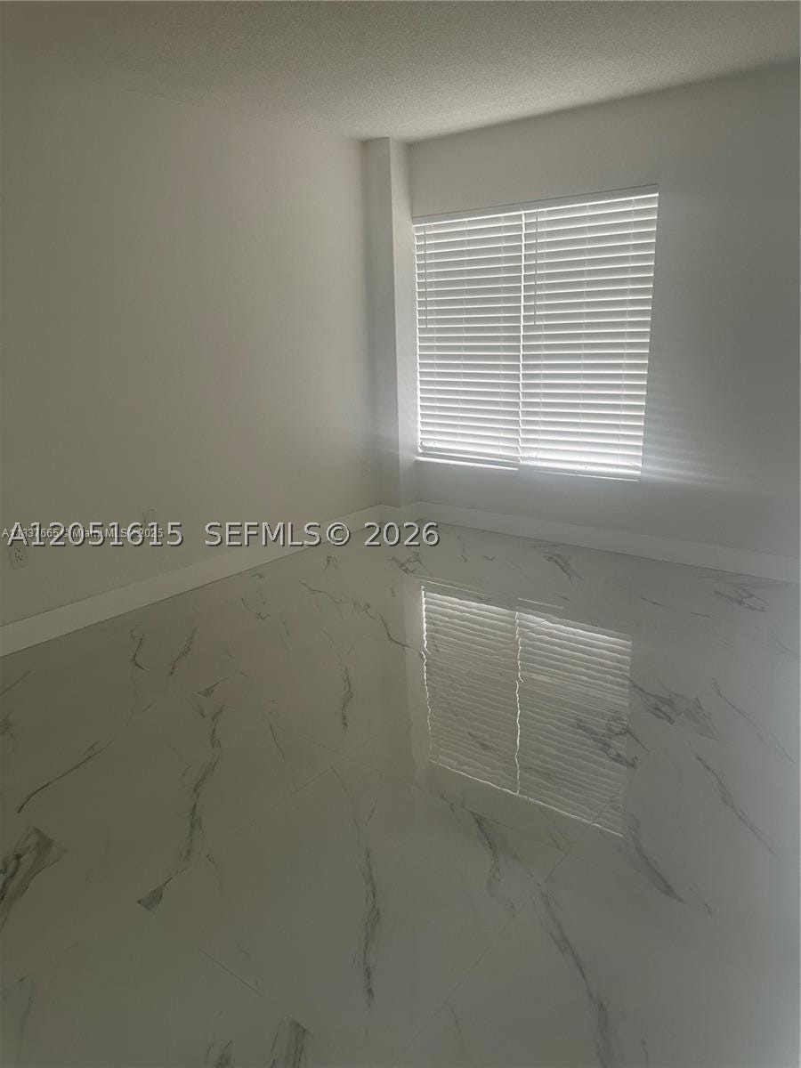 MANORS OF INVERRARY I-10 - Residential