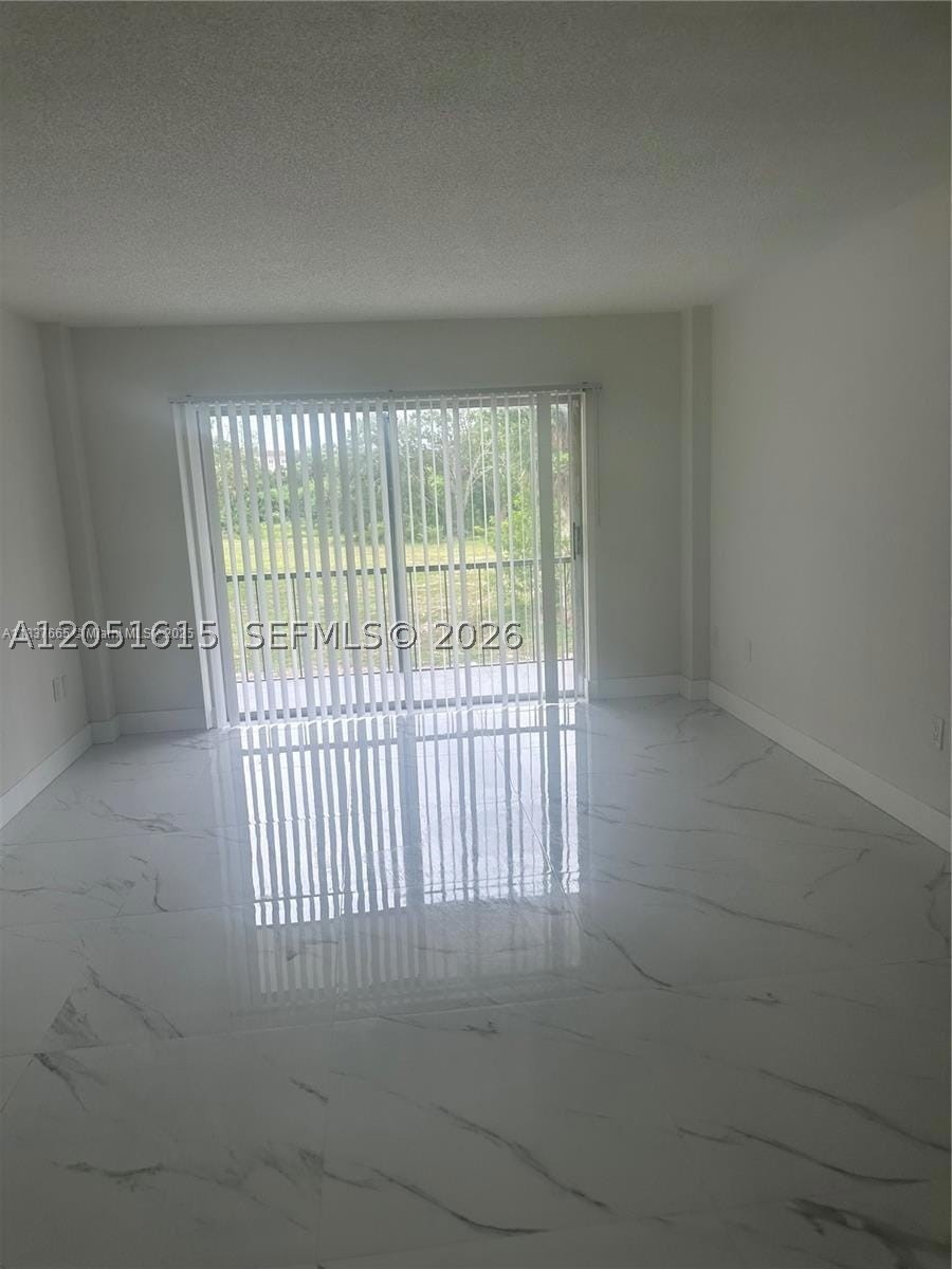 MANORS OF INVERRARY I-10 - Residential