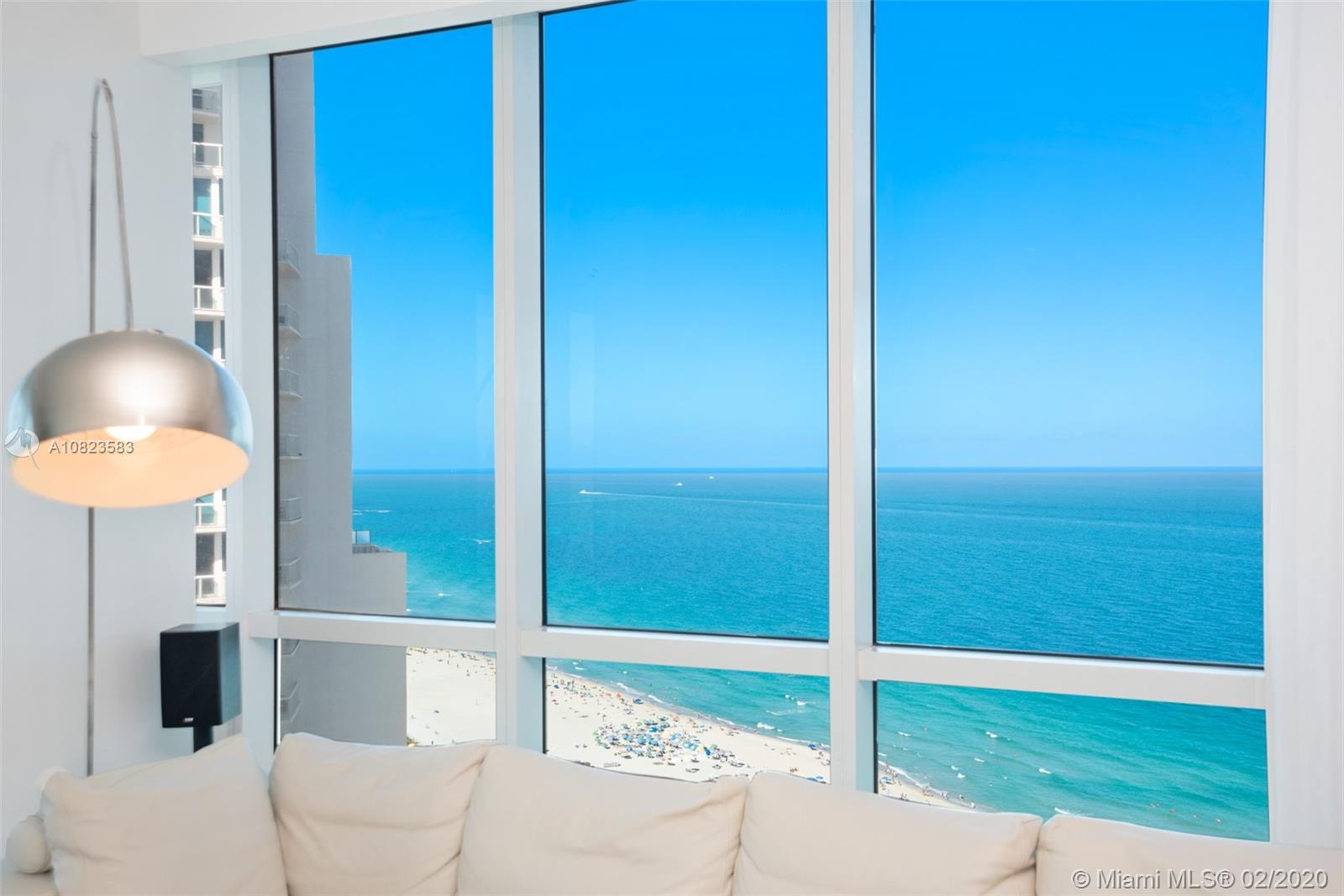 CONTINUUM ON SOUTH BEACH - Residential