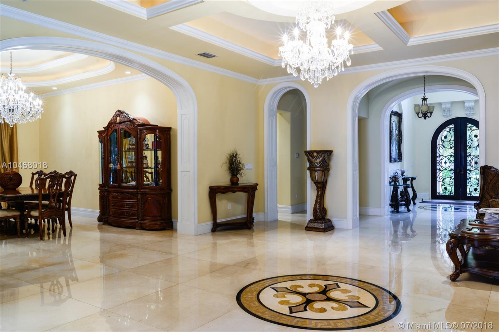 GOLDEN BEACH SEC E - Residential