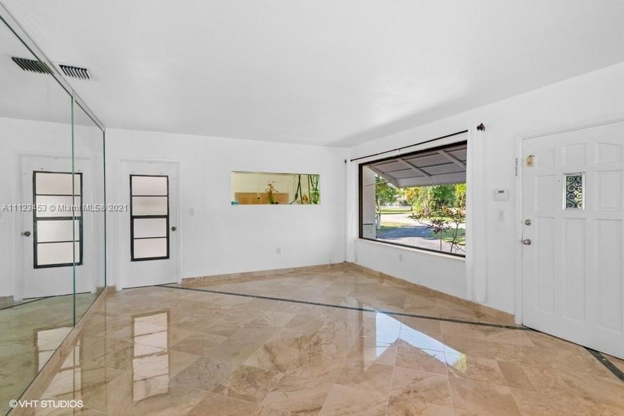 BISCAYNE LAWN EXTENSION - Residential