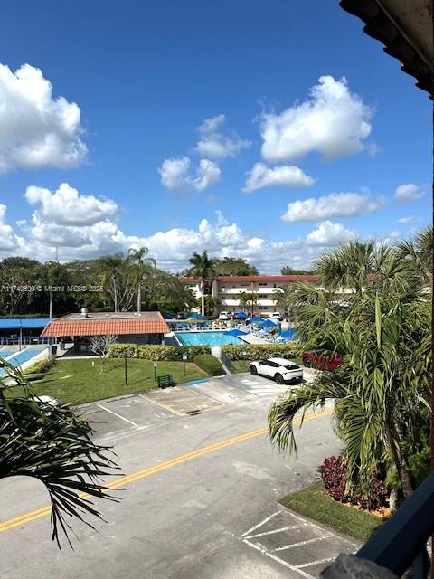 HOLLYBROOK GOLF AND - Residential Lease