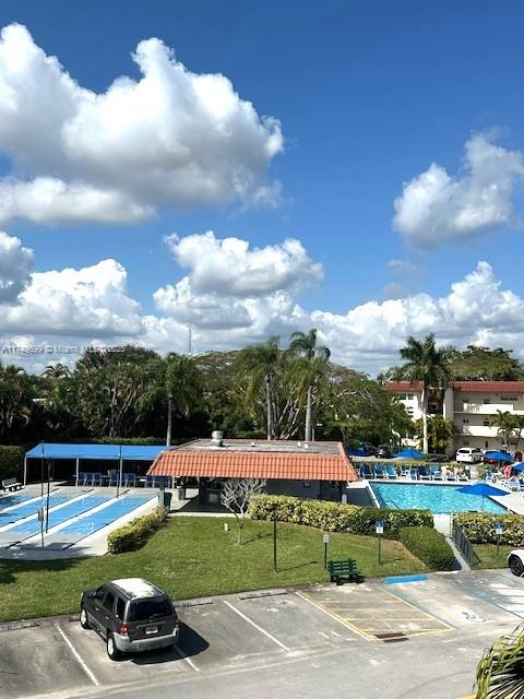 HOLLYBROOK GOLF AND - Residential Lease
