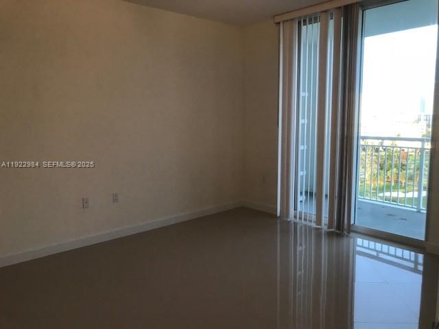 DUO CONDOMINIUM EAST - Residential