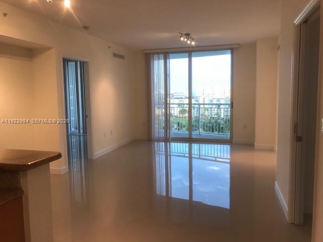 DUO CONDOMINIUM EAST - Residential