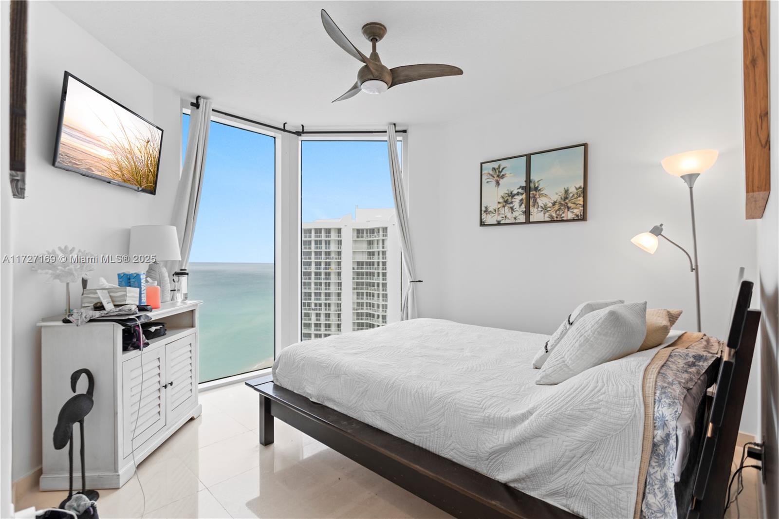 LA PERLA CONDO - Residential