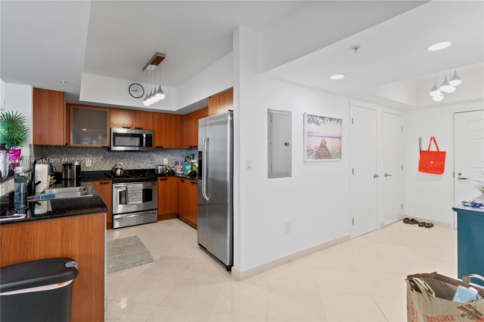 LA PERLA CONDO - Residential