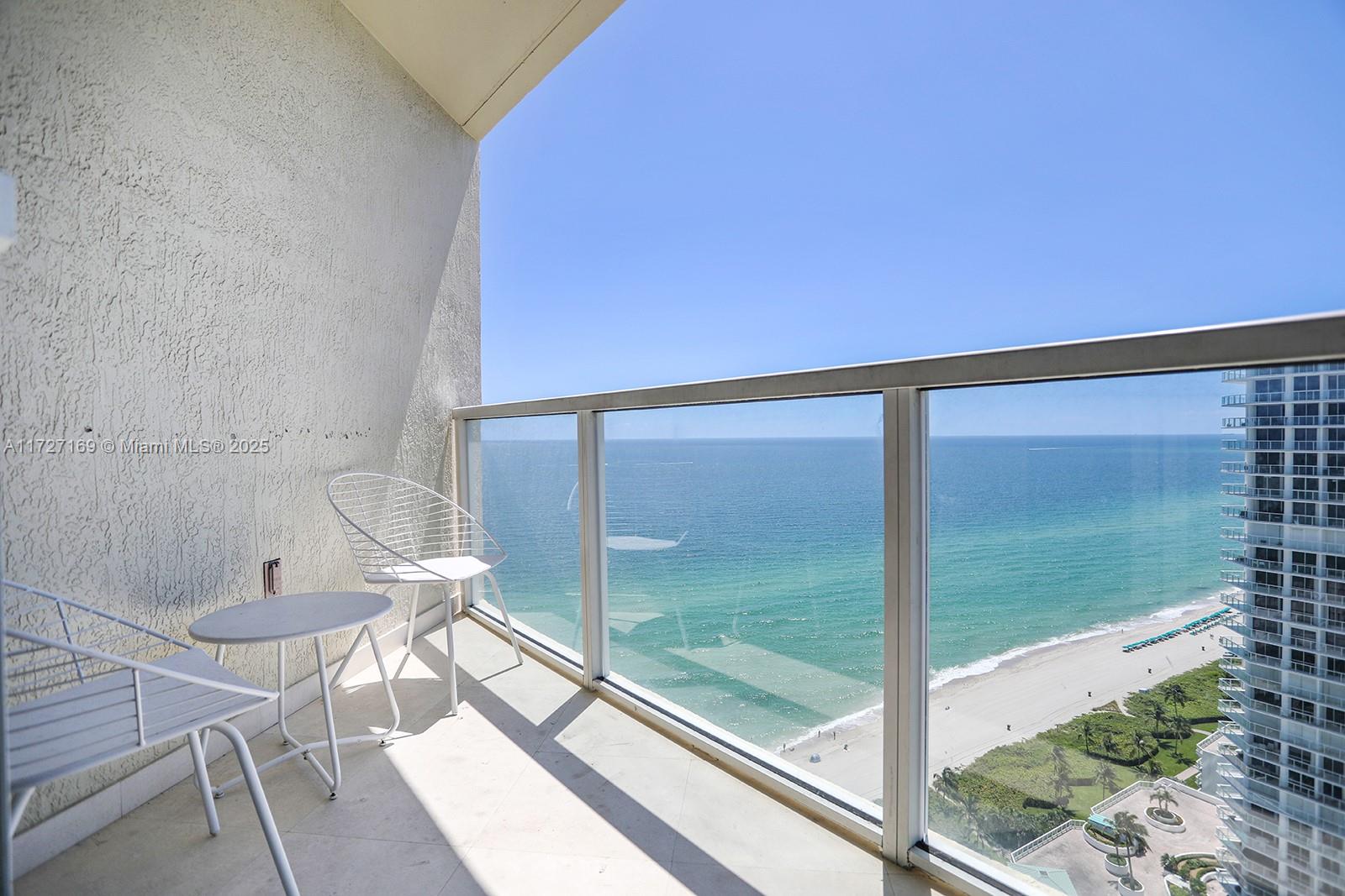 LA PERLA CONDO - Residential