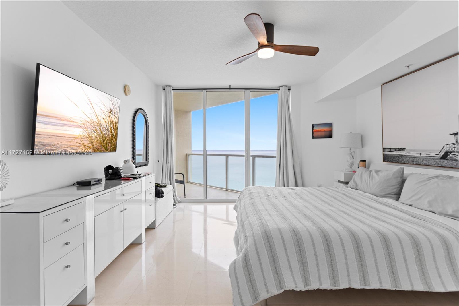 LA PERLA CONDO - Residential