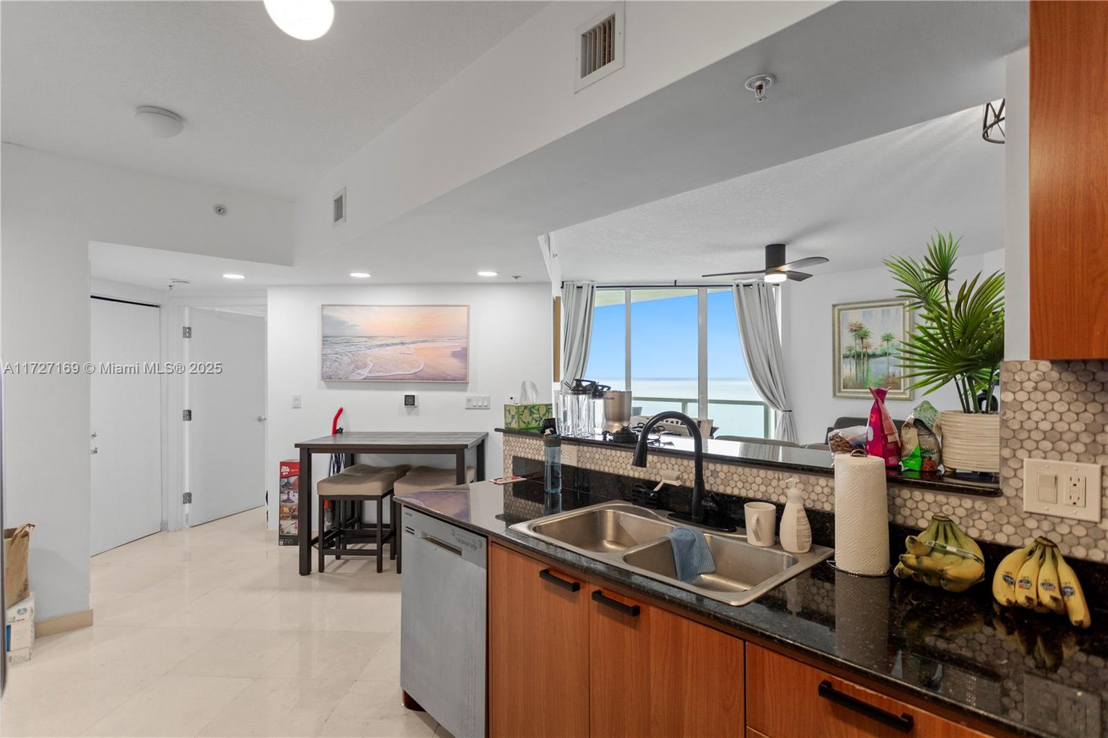LA PERLA CONDO - Residential