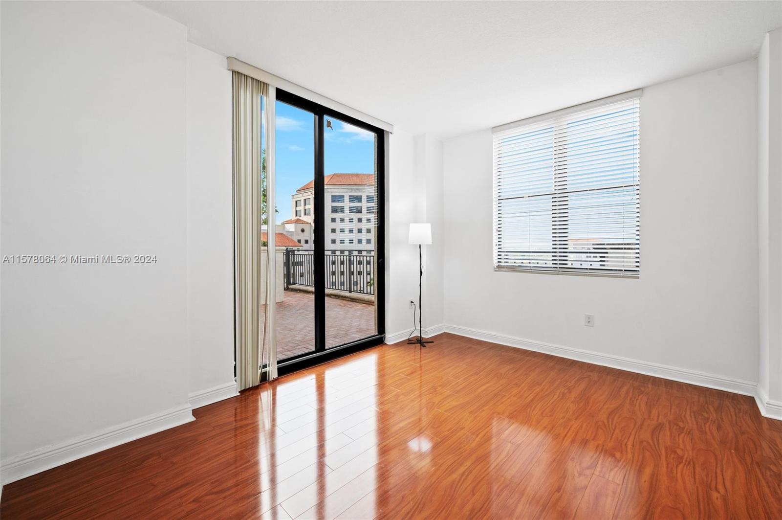 PUERTA DE PALMAS CONDO - Residential Lease