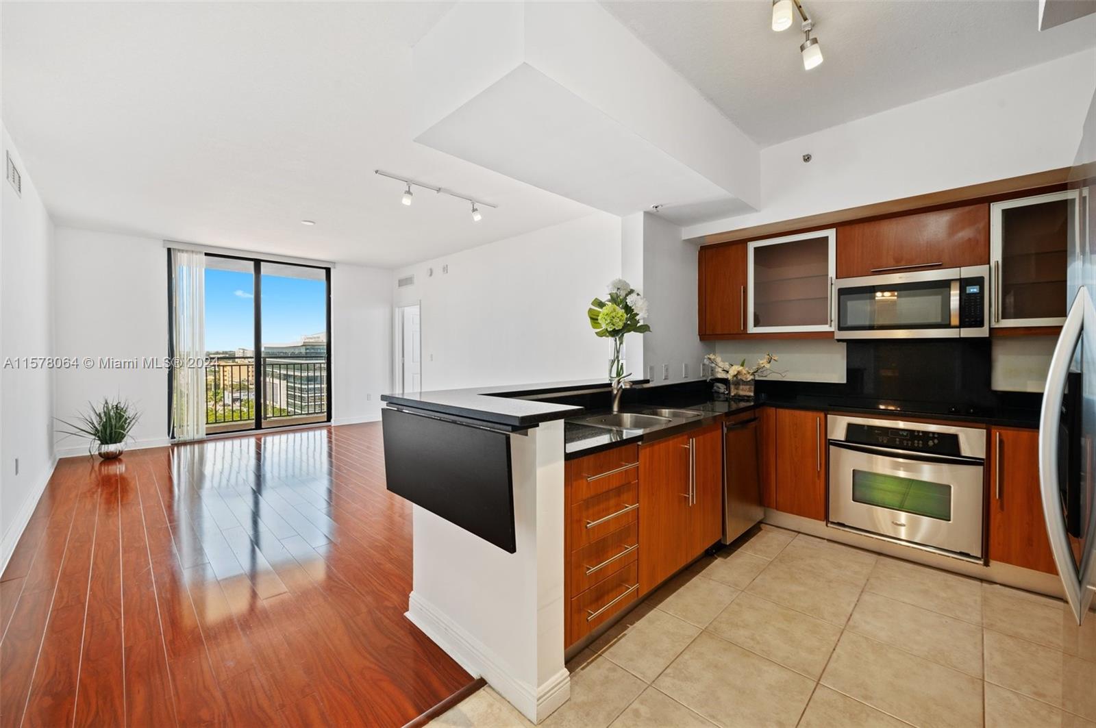 PUERTA DE PALMAS CONDO - Residential Lease