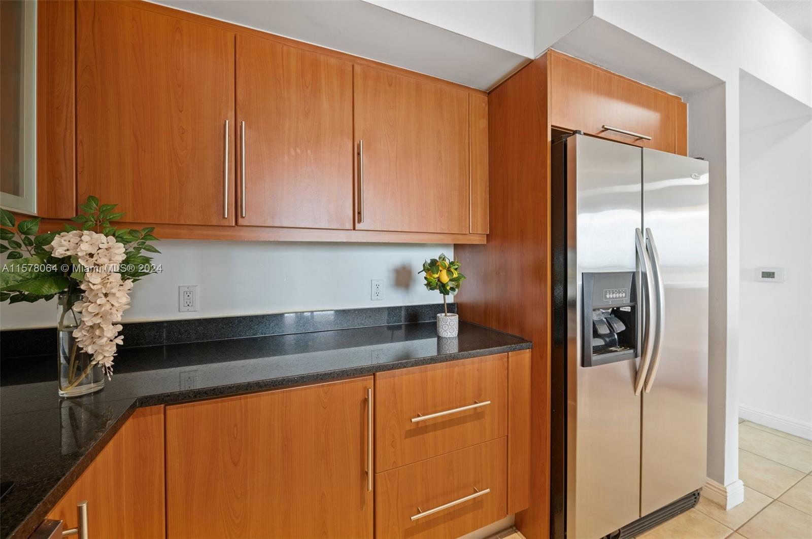 PUERTA DE PALMAS CONDO - Residential Lease