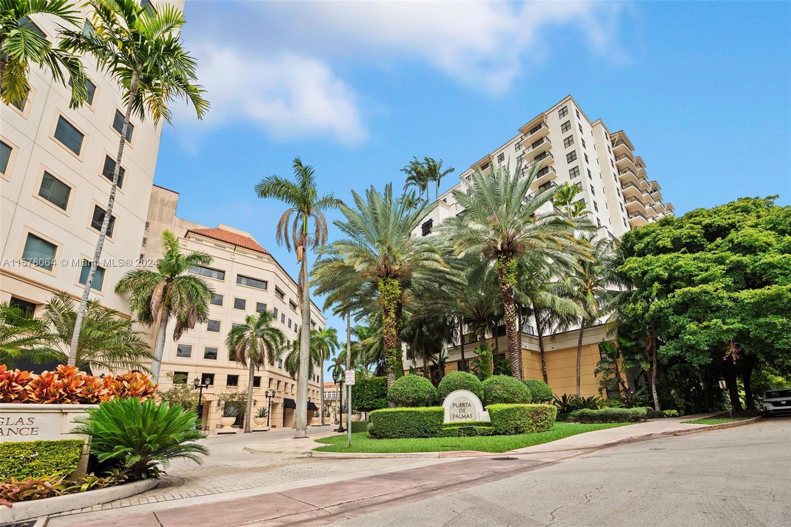 PUERTA DE PALMAS CONDO - Residential Lease