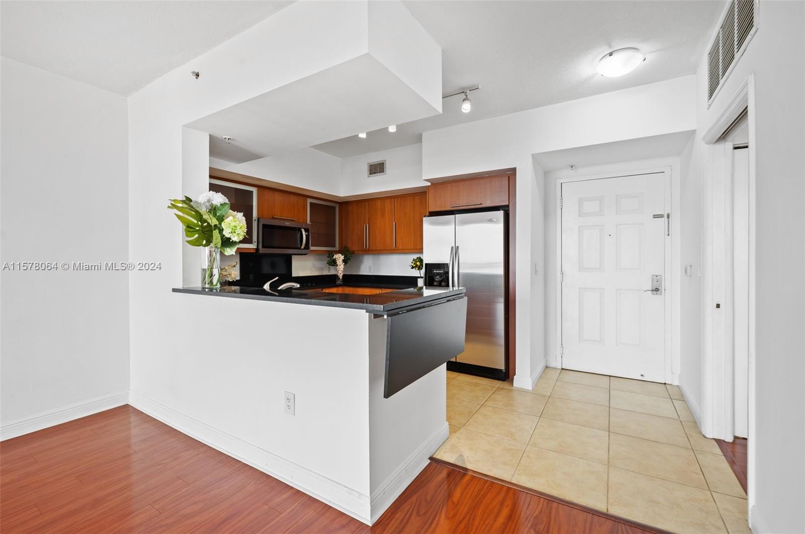 PUERTA DE PALMAS CONDO - Residential Lease