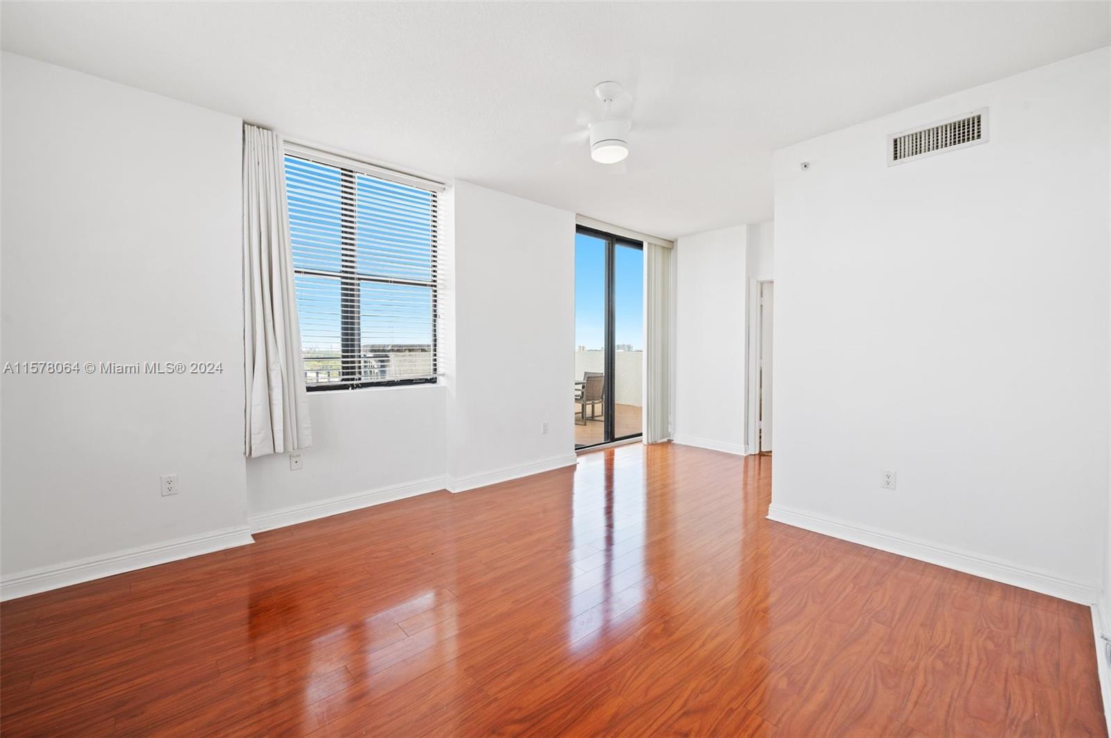 PUERTA DE PALMAS CONDO - Residential Lease