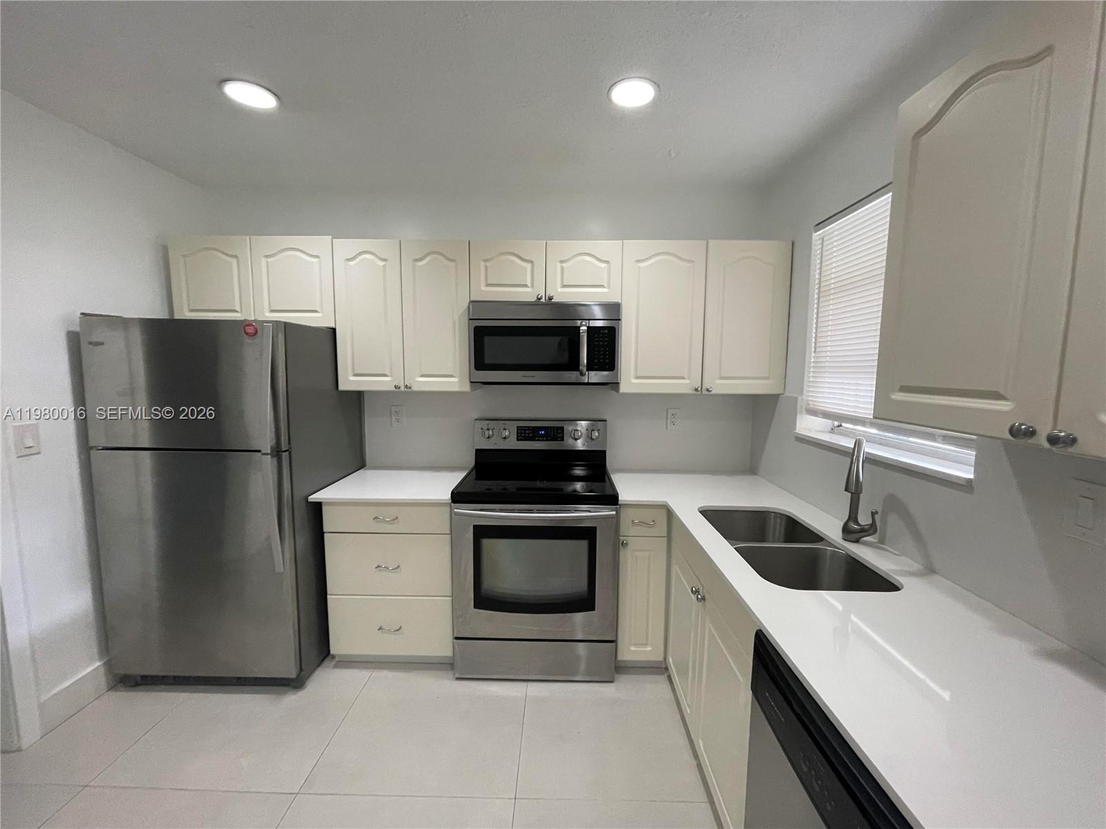 CORAL GABLES RIVIERA SEC - Residential Lease