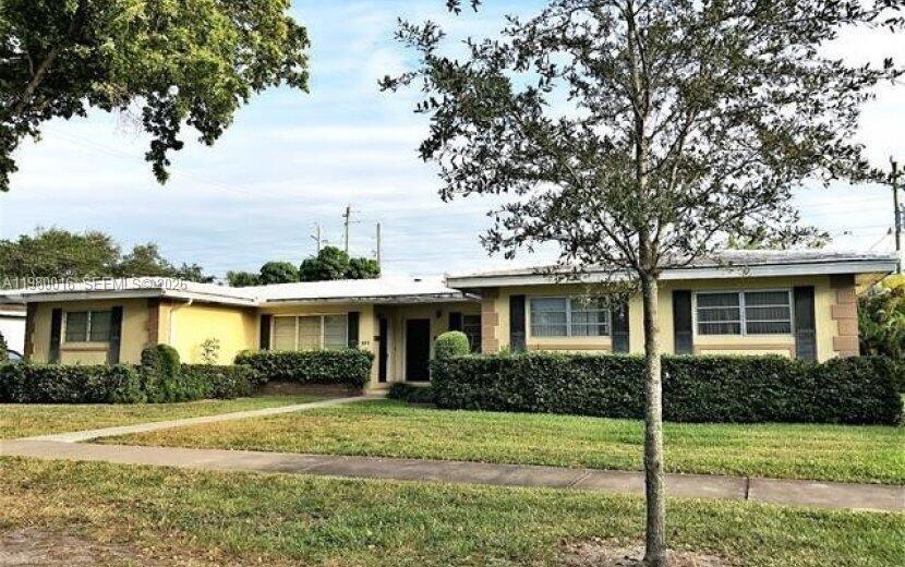 Steps from campus Spacious updated 3 Bedroom 2 Bathroom Duplex (townhouse), spacious 1551 sqft living area with backyard. Washer and Dryer inside the unit. Car parking in front and back, quiet residential street on Benevento Avenue in City of Coral Gables. Walking/ biking distance to University of Miami, metro rail, and trolly station without crossing US-1. Great elementary, middle and high schools nearby. Close to Merrick Park, easy and close access to major roads and streets.  Hard to find on a quite street, move in available in May. Rent includes Landscaping, and Trash/Garbage Bill. Tenant will pay for: Water, Electricity and Cable/Internet