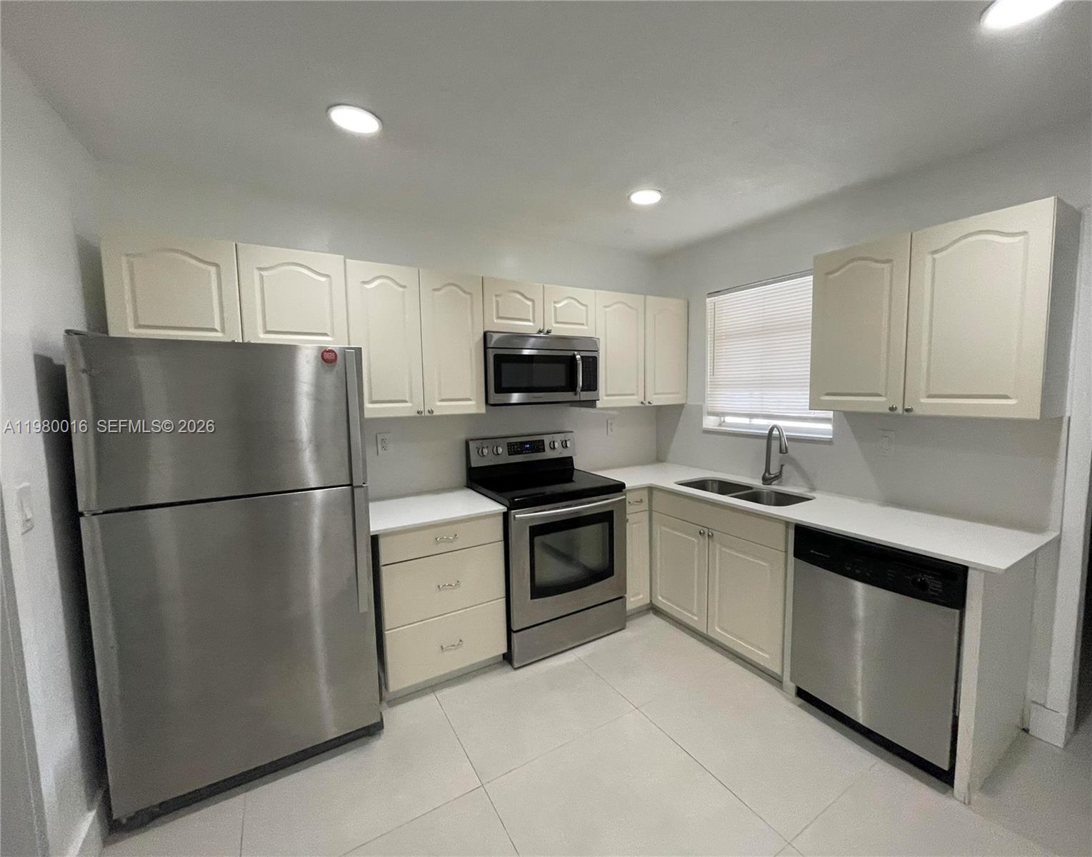 CORAL GABLES RIVIERA SEC - Residential Lease