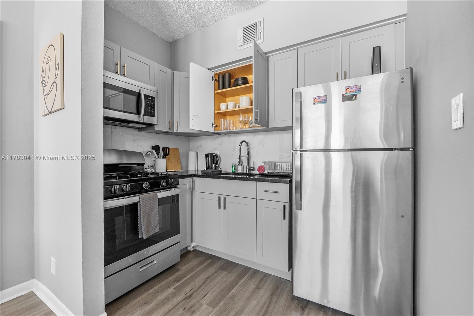 WINDSOR PLAZA CONDO - Residential Lease