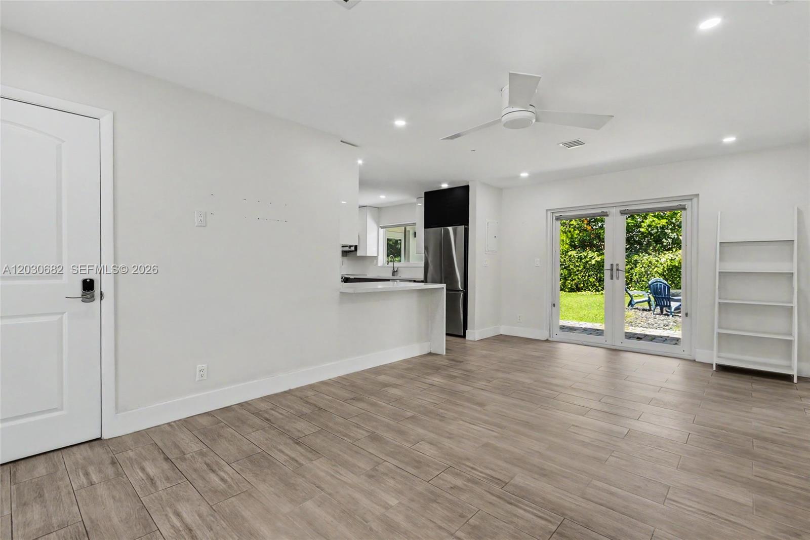 RIVERLAND VILLAGE SEC 1-R - Residential Lease