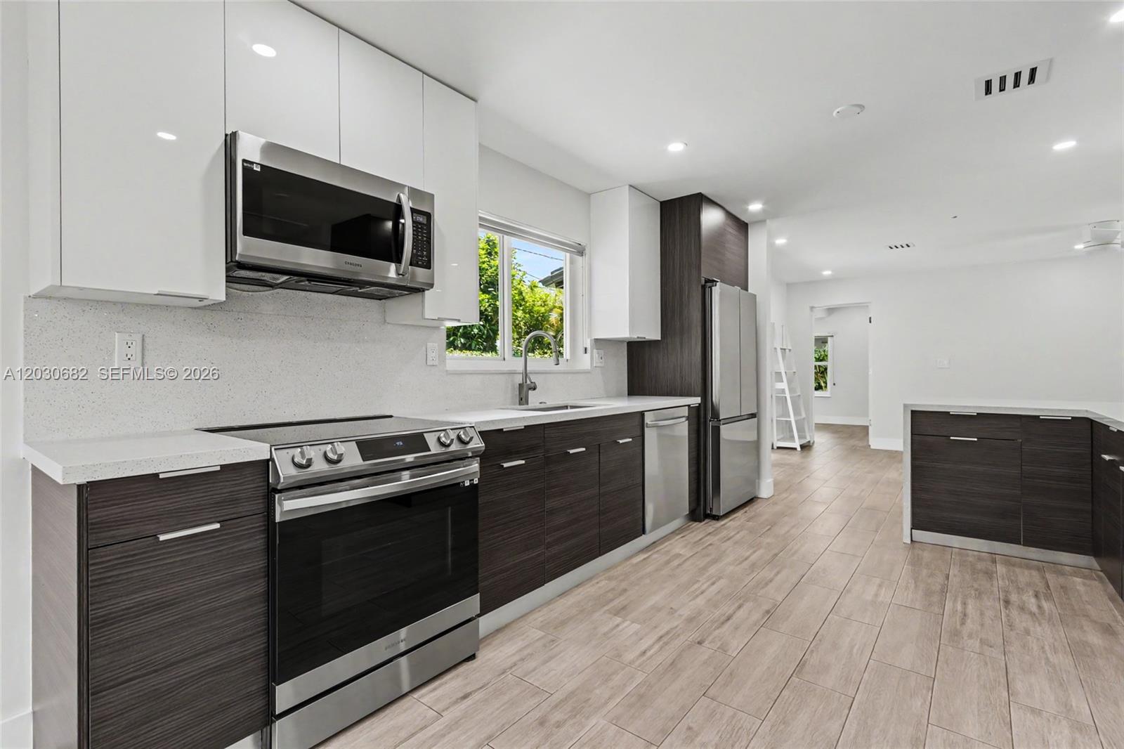 RIVERLAND VILLAGE SEC 1-R - Residential Lease