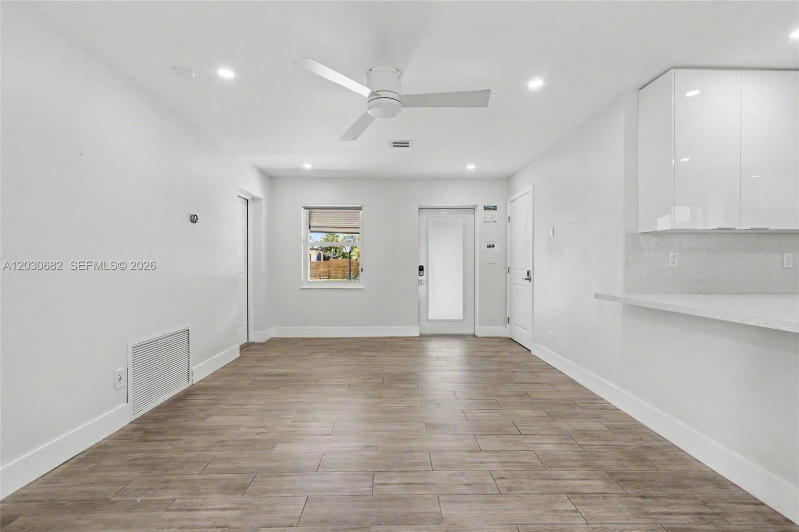 RIVERLAND VILLAGE SEC 1-R - Residential Lease