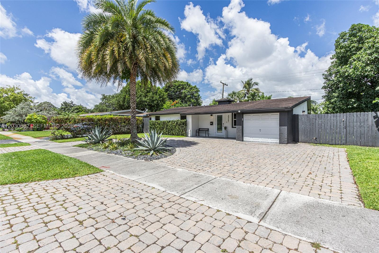 RIVERLAND VILLAGE SEC 1-R - Residential Lease