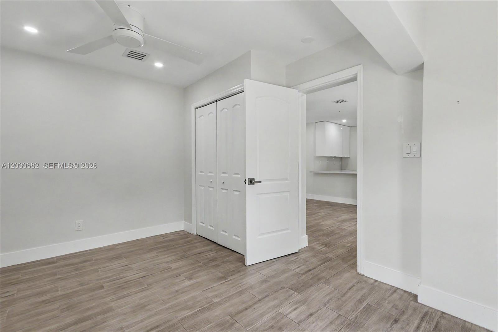 RIVERLAND VILLAGE SEC 1-R - Residential Lease