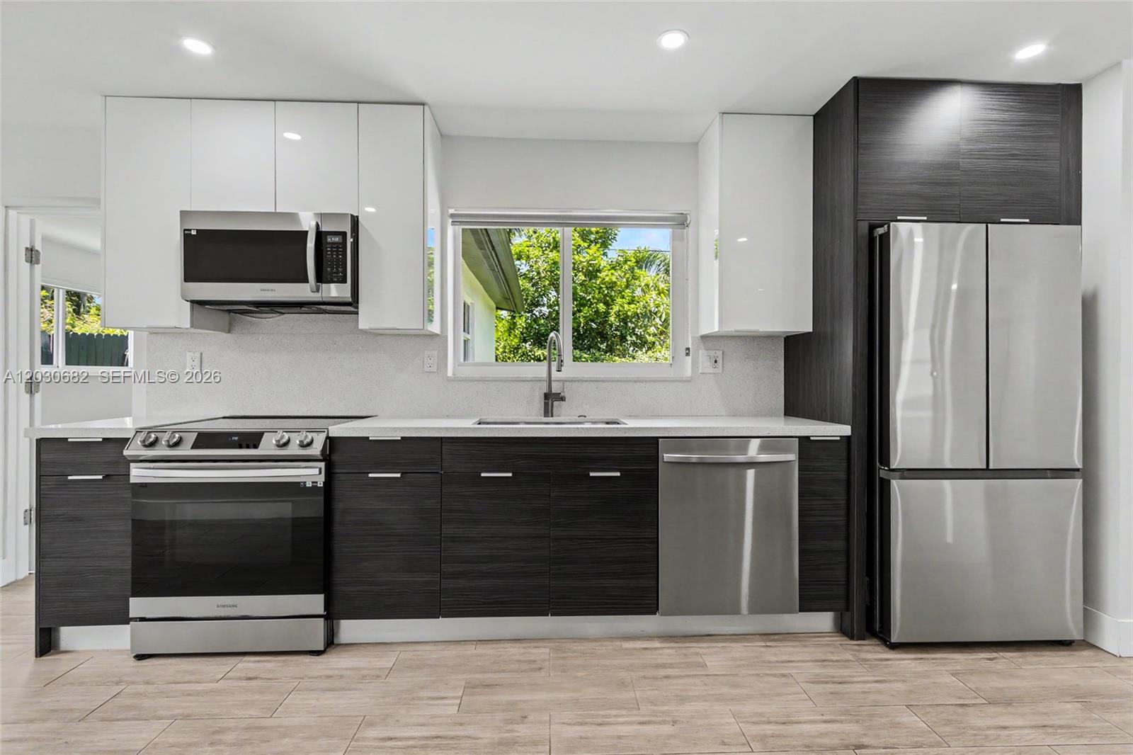 RIVERLAND VILLAGE SEC 1-R - Residential Lease