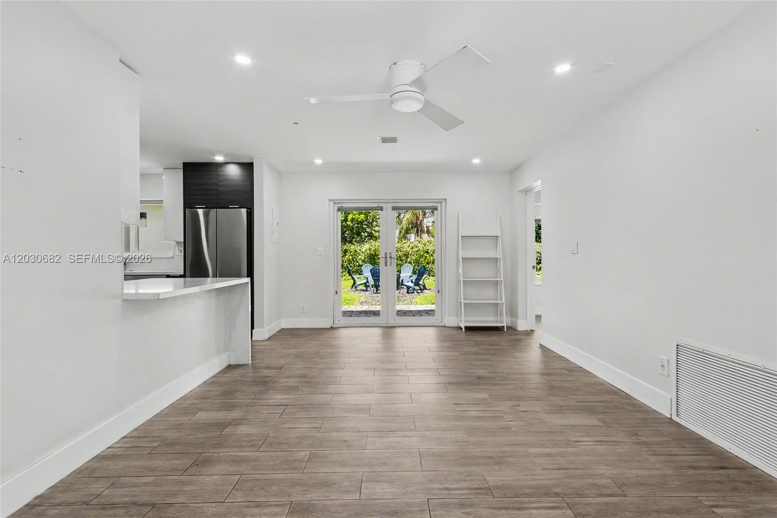 RIVERLAND VILLAGE SEC 1-R - Residential Lease