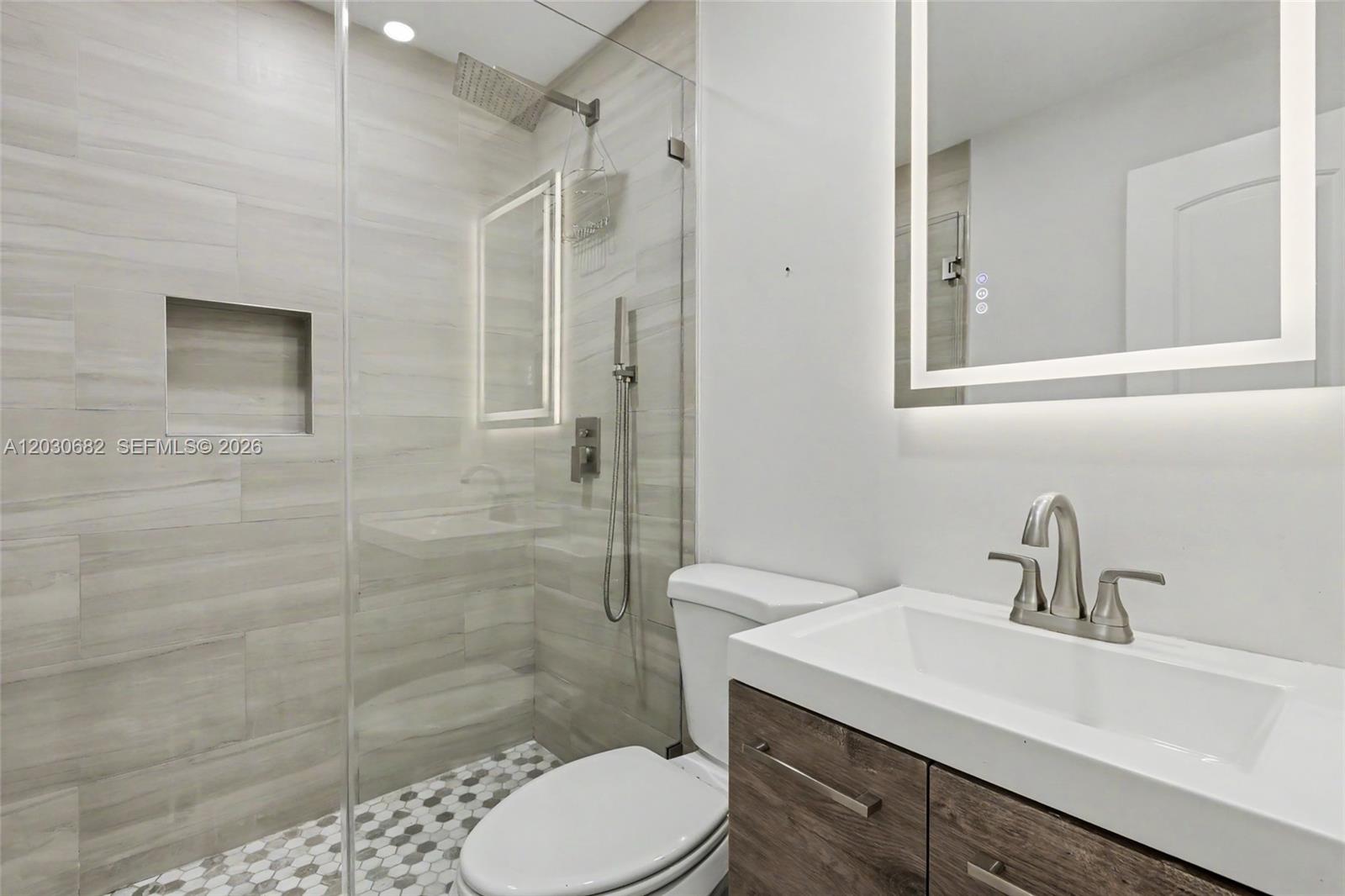RIVERLAND VILLAGE SEC 1-R - Residential Lease